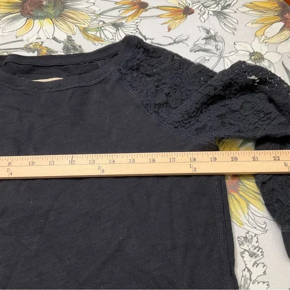 3x$20
Hollister shirt size medium blue - Picture 10 of 13